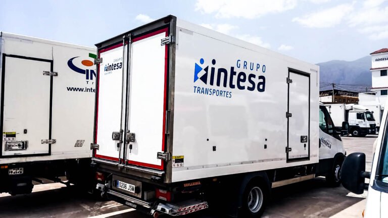 Rotulación corporativa para potenciar la visibilidad de Intesa Transportes