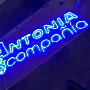 Neón LED Antonia & Compañía, trabajo de IMC