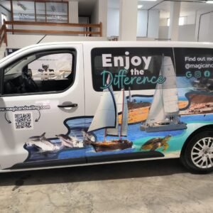 Rotulación de furgoneta Magic & Sailing, trabajo de IMC